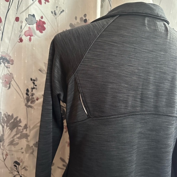 Reebok Performance Pullover 1/4 Zip Size L - Picture 6 of 7